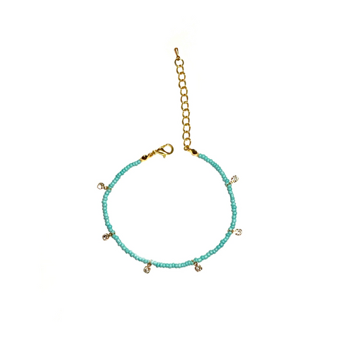 أساور زُهَا، أساور بتصميم ناعم مزُيّنة بقطع حُلي براقة، في عدة ألوان